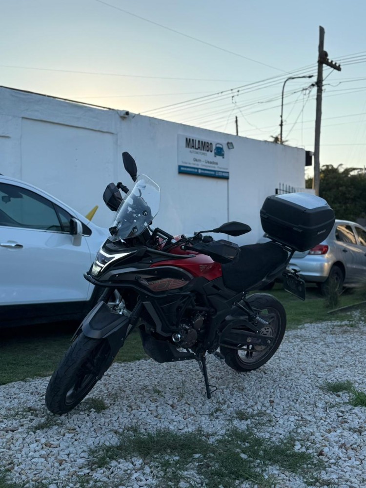 Voge DS 300